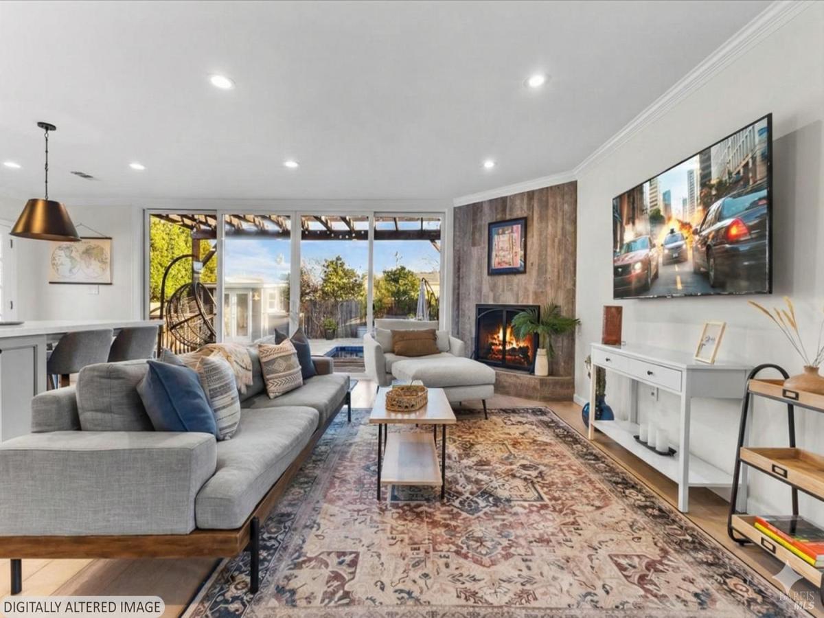 MLS #325103816 img 0