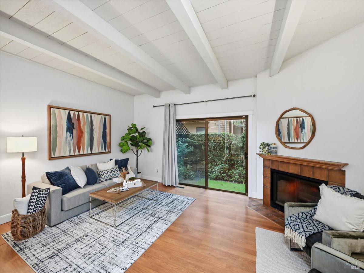 MLS #325103827 img 0