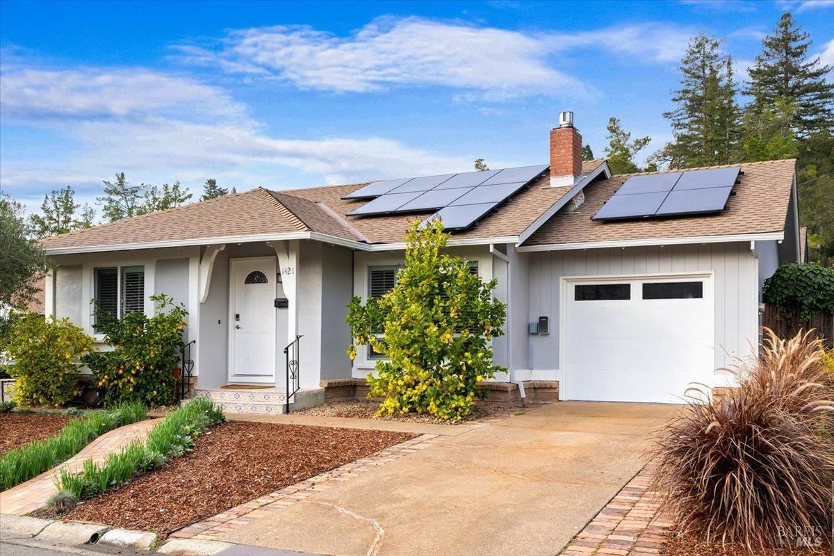 MLS #325103843 img 0