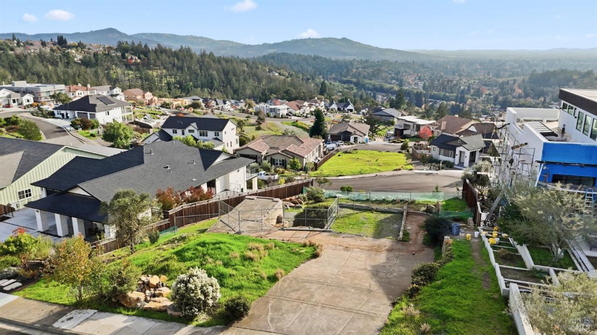 MLS #325103869 img 0