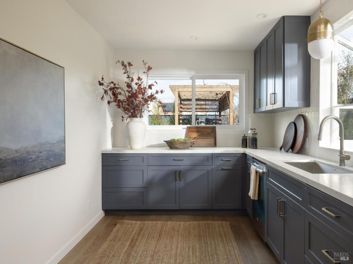 MLS #325104422 img 0