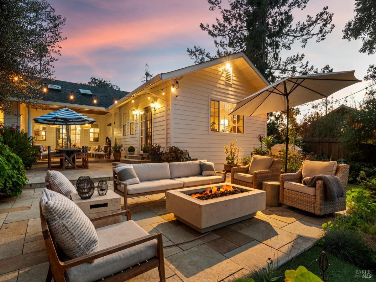 MLS #325104546 img 0