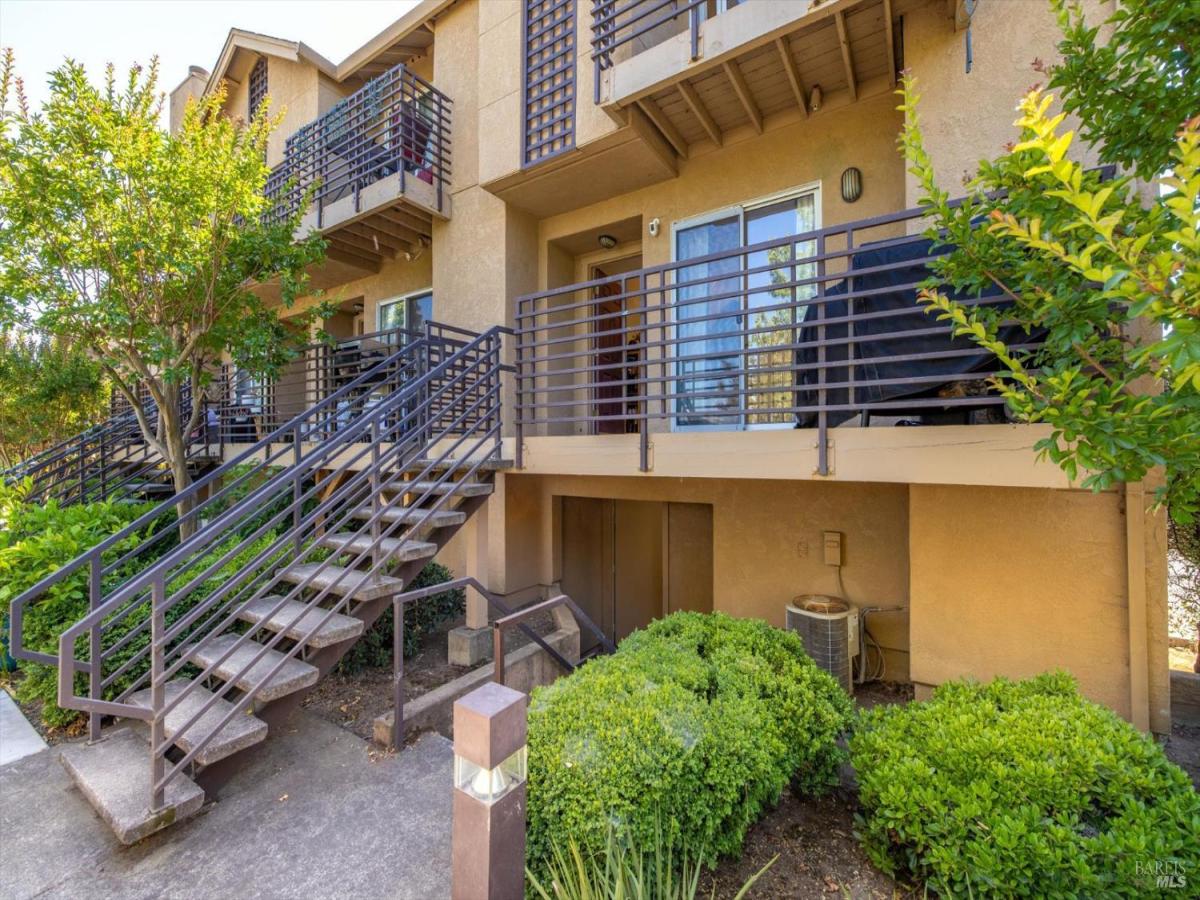 MLS #325104673 img 0