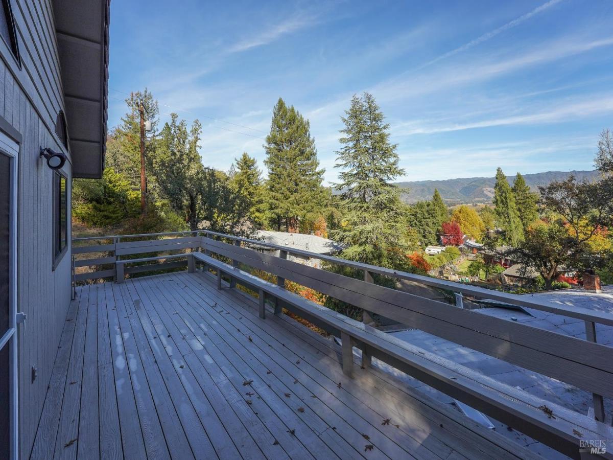 MLS #326000547 img 0