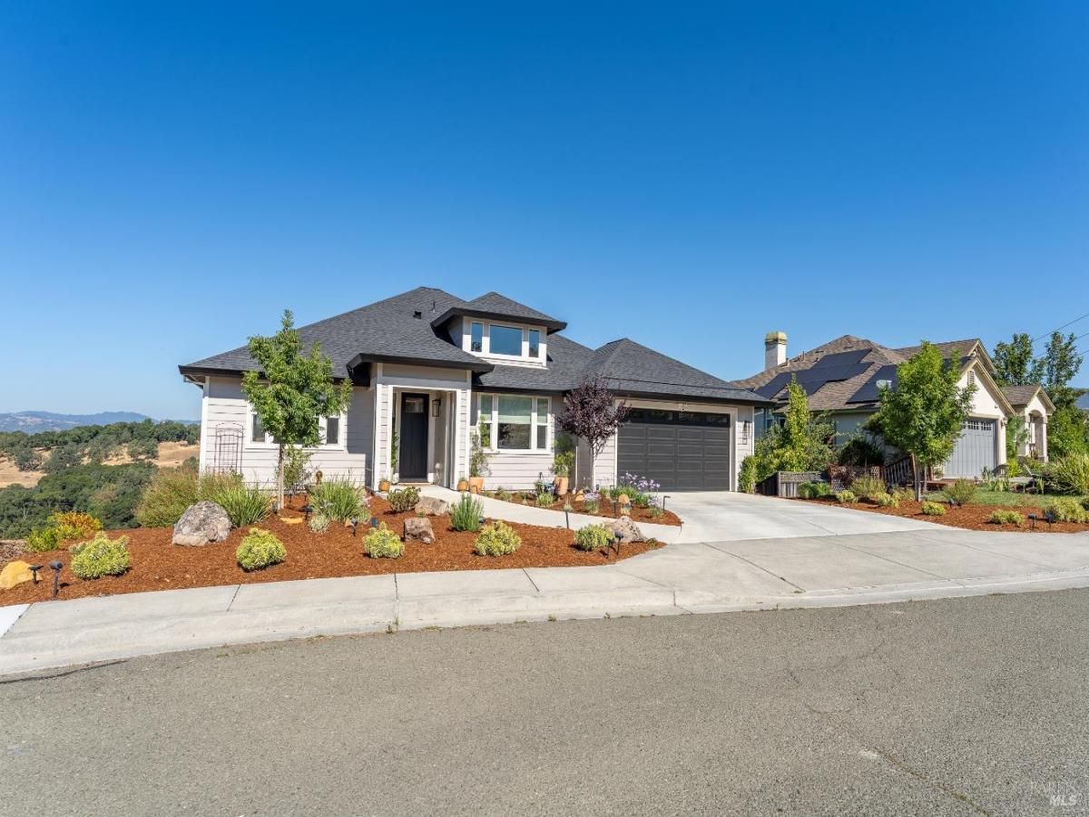 MLS #326000551 img 0