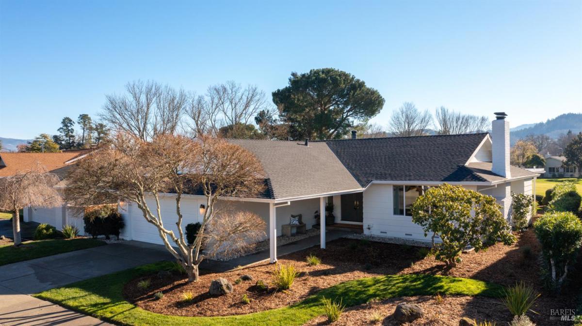 MLS #326000604 img 0