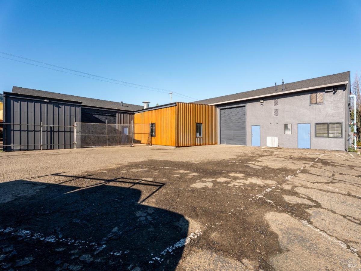 MLS #326000776 img 0