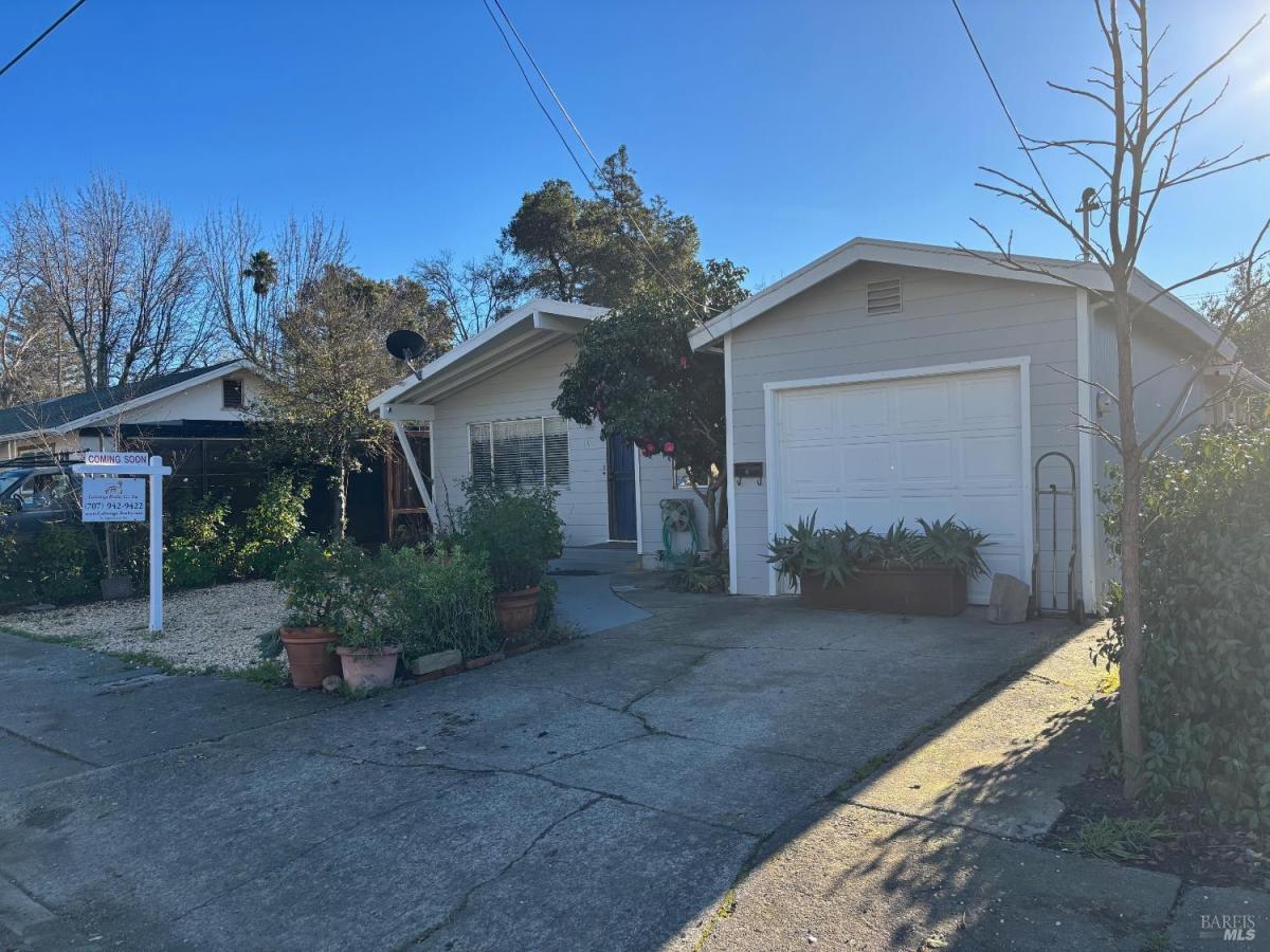 MLS #326000798 img 0