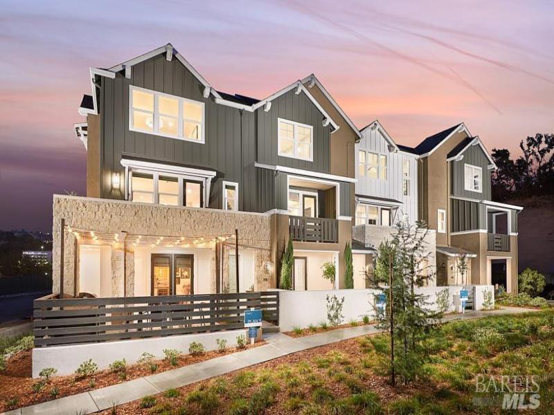 MLS #326000844 img 0