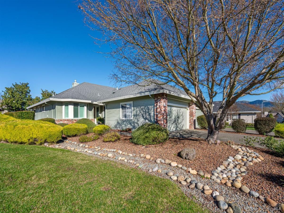 MLS #326000852 img 0