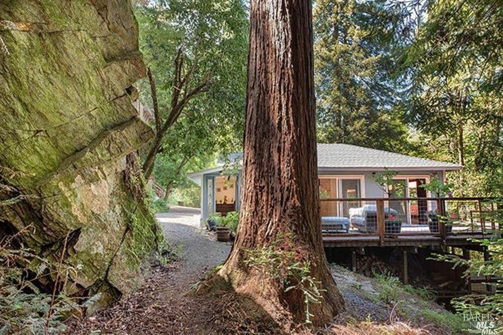 MLS #326000979 img 0