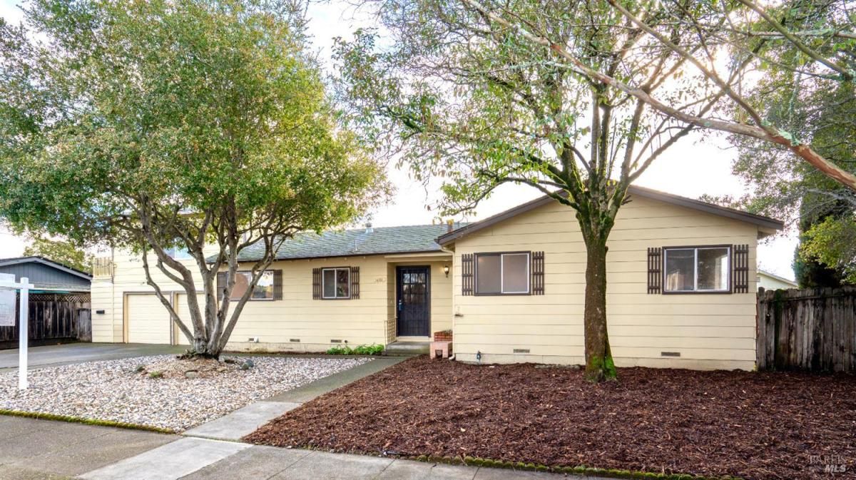 MLS #326001043 img 0