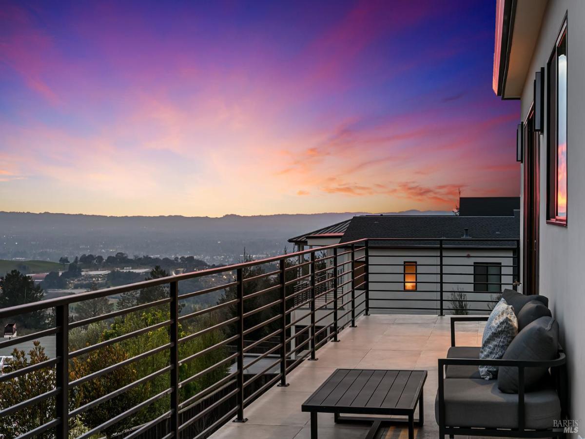 MLS #326001503 img 0