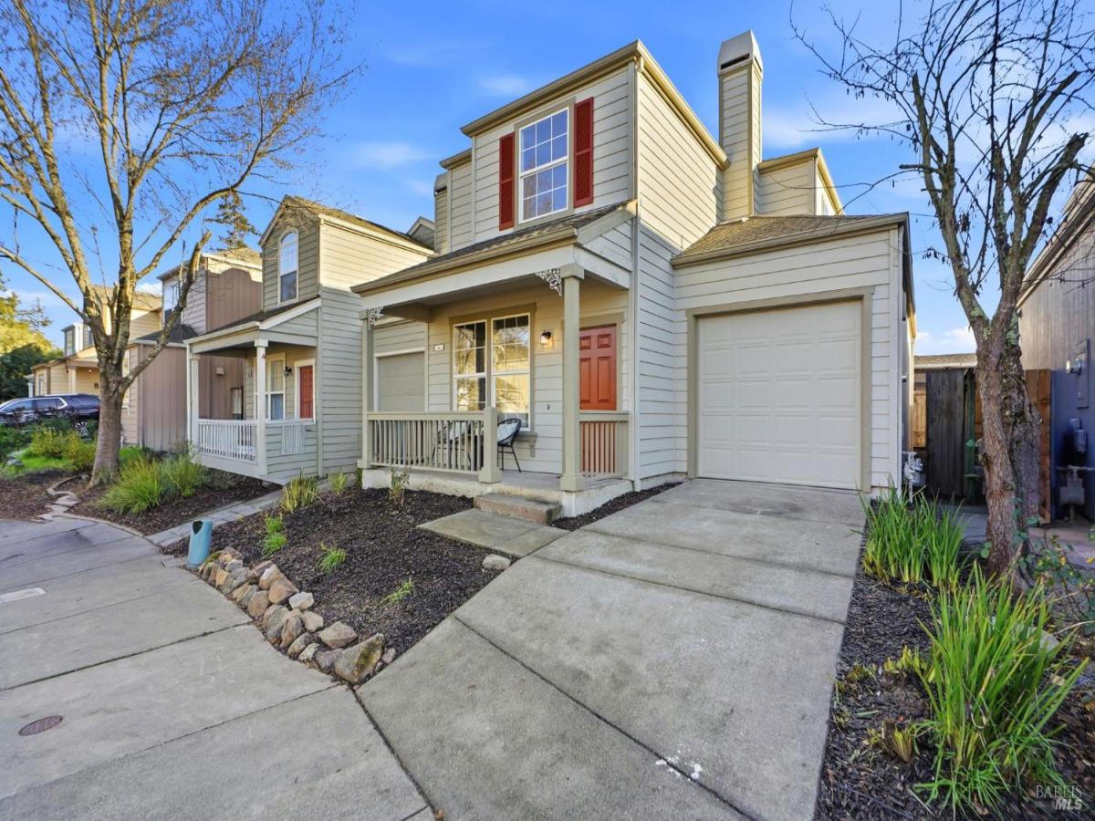 MLS #326001639 img 0