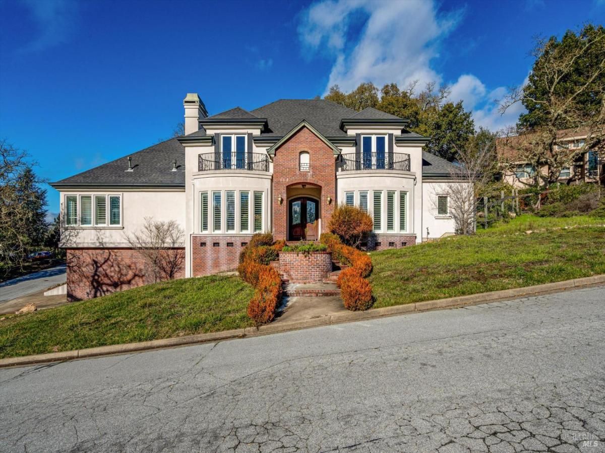 MLS #326001737 img 0