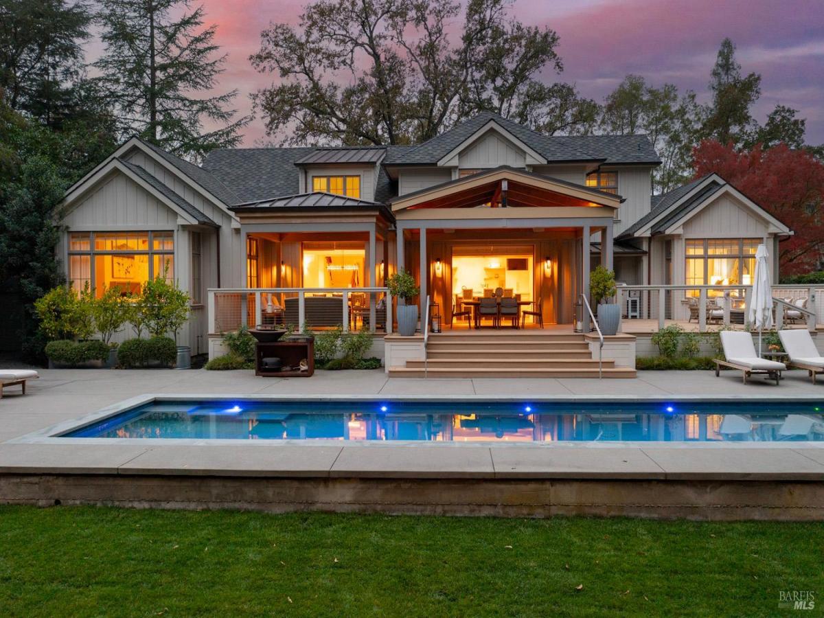 MLS #326001981 img 0