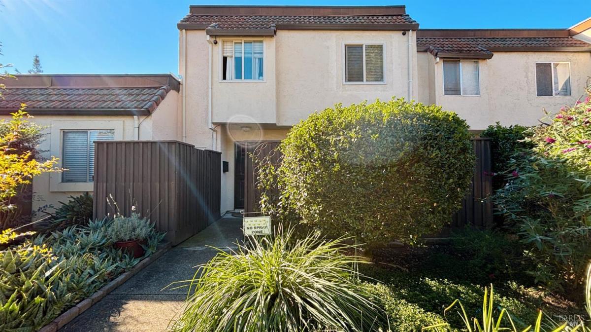 MLS #326002083 img 0