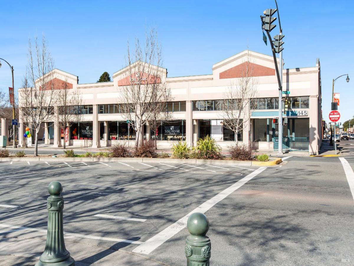 MLS #326002092 img 0