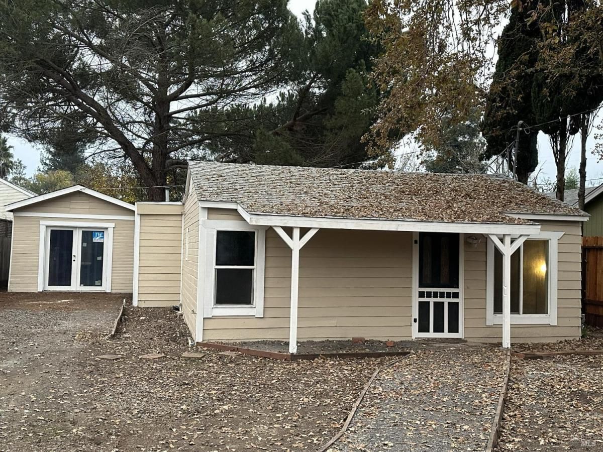 MLS #326002210 img 0