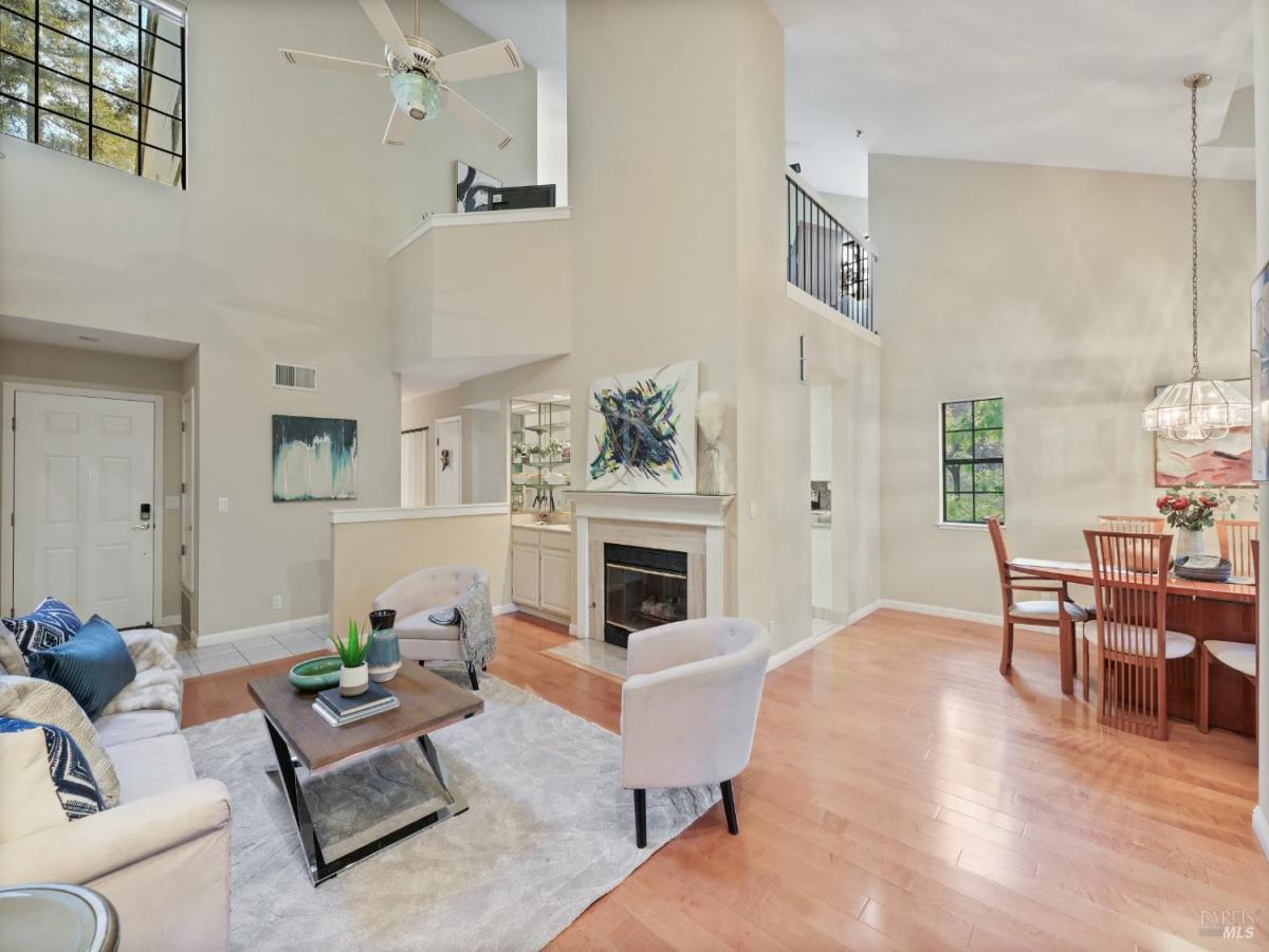 MLS #326002230 img 0