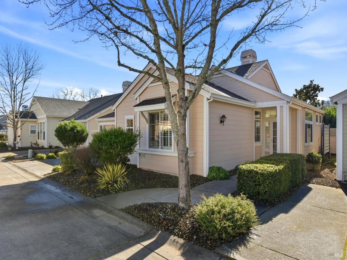 MLS #326002246 img 0