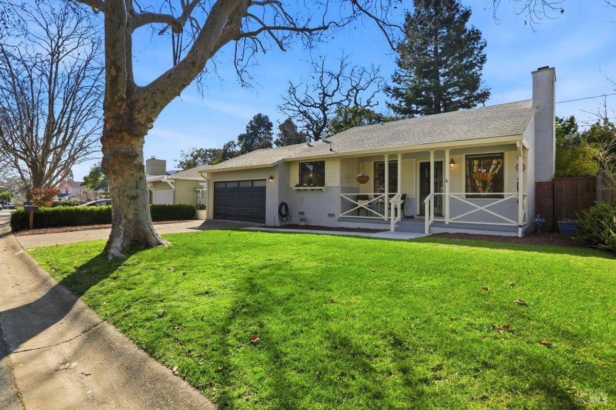 MLS #326002470 img 0