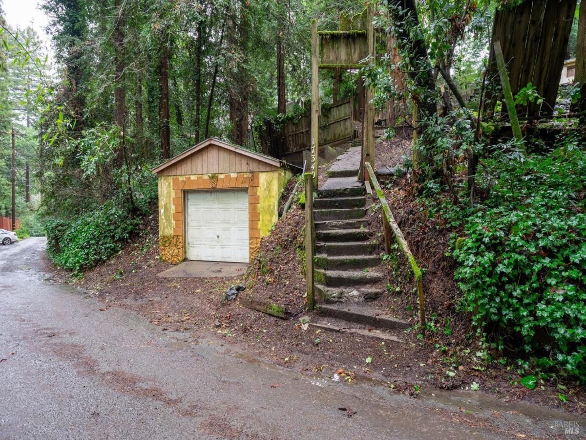 MLS #326002546 img 0