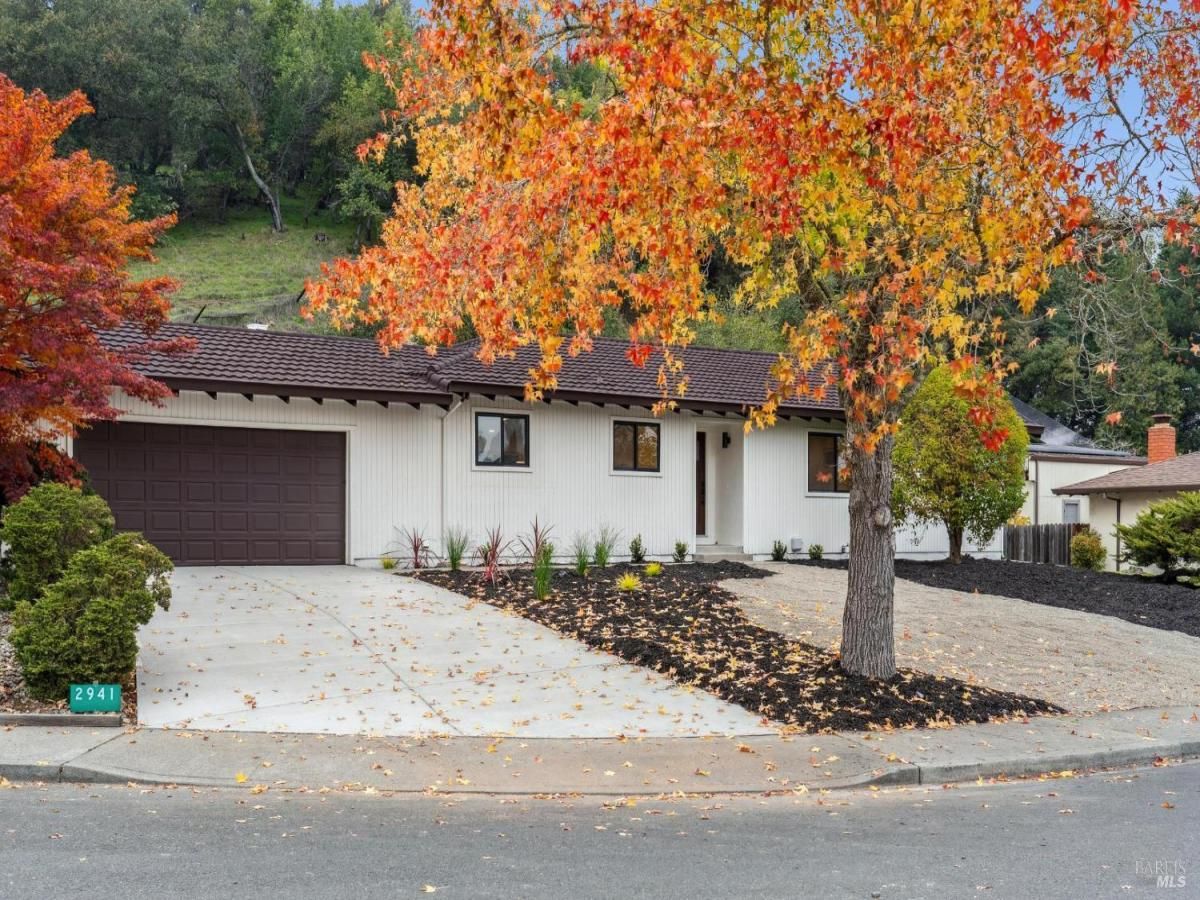 MLS #326002795 img 0