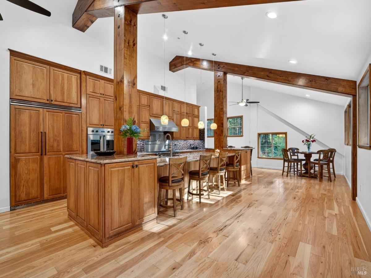 MLS #326002950 img 0