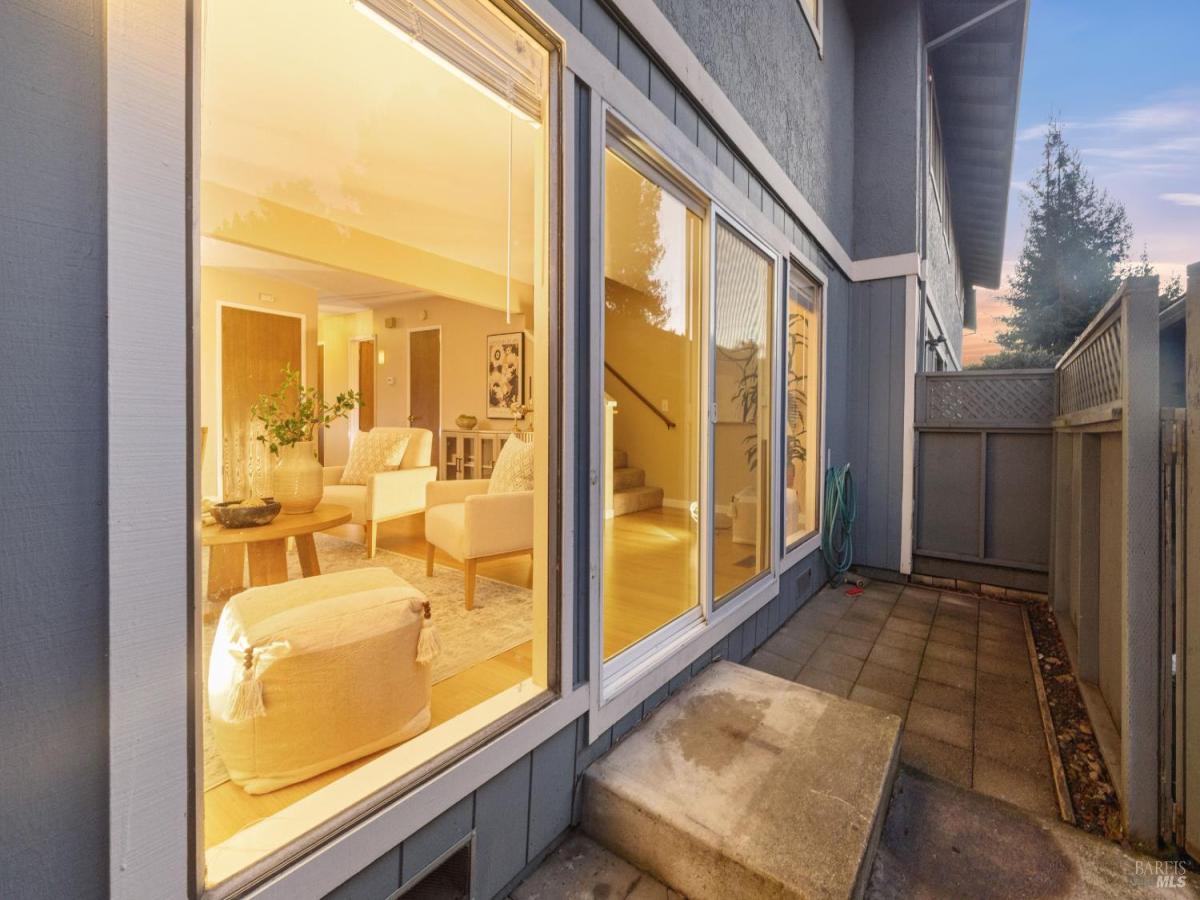 MLS #326003299 img 0