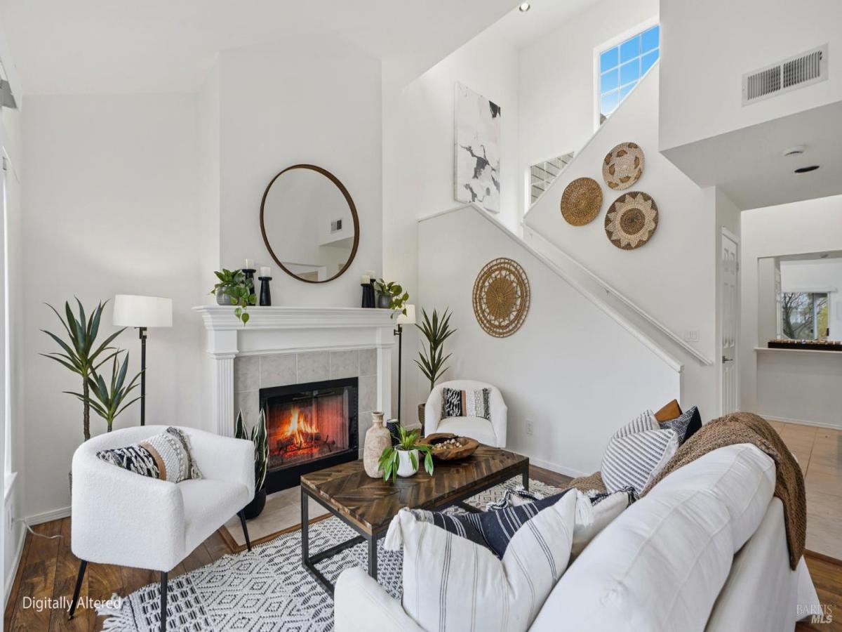 MLS #326003499 img 0