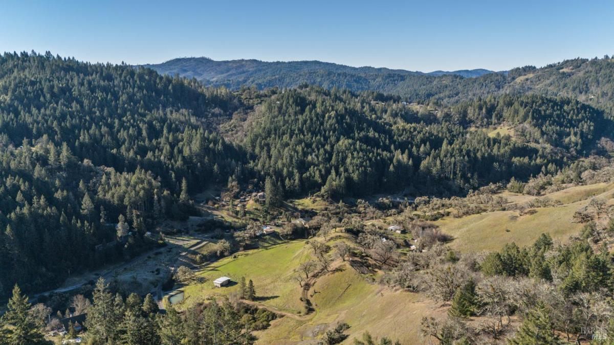 MLS #326003566 img 0