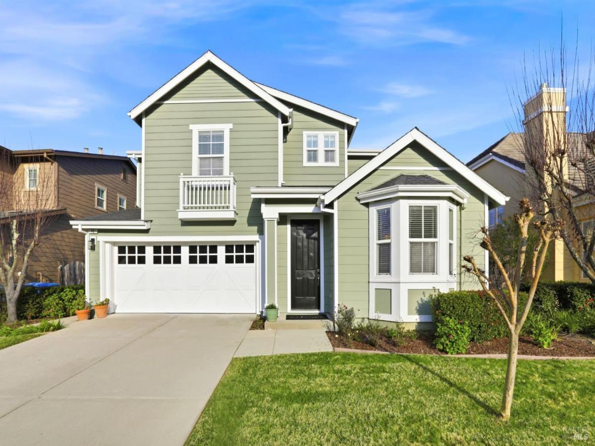 MLS #326003985 img 0