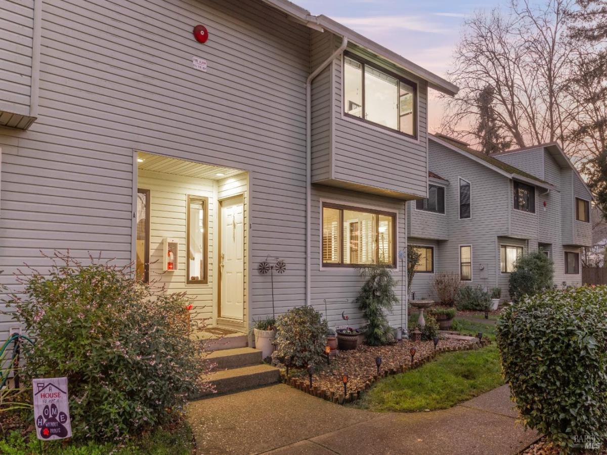 MLS #326004022 img 0