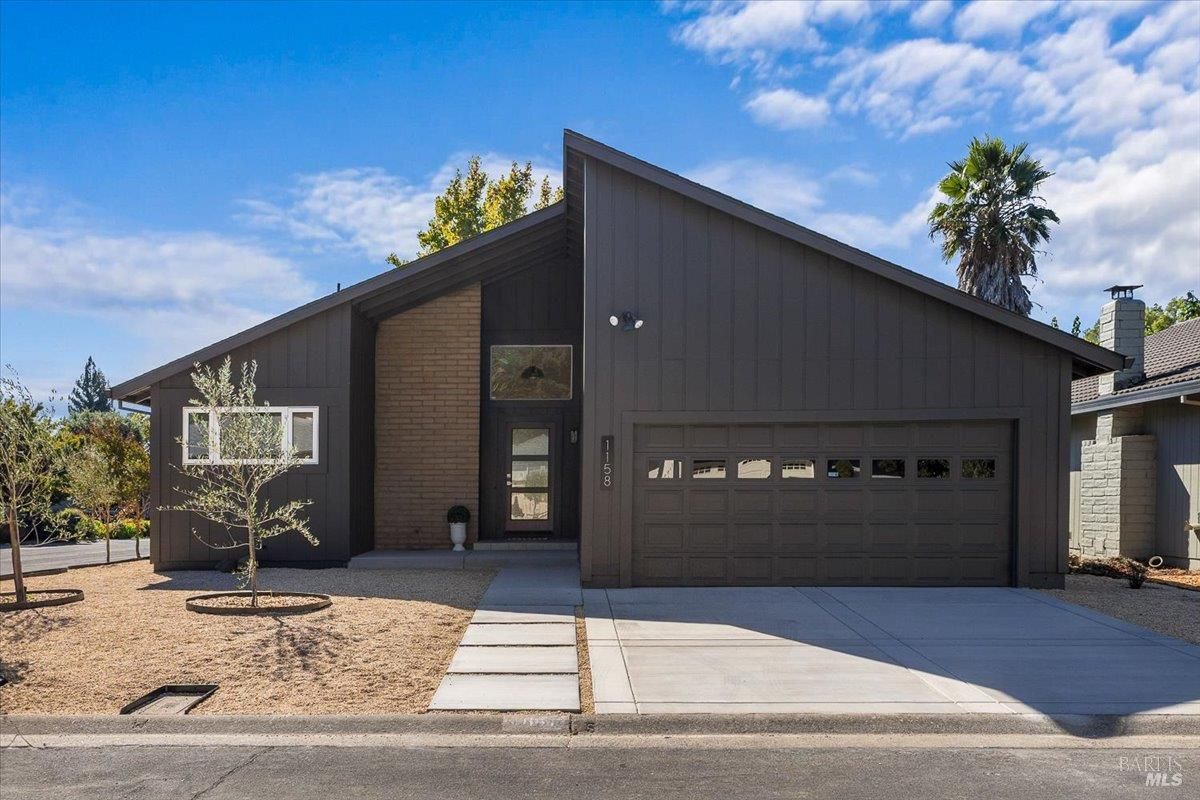 MLS #326004307 img 0