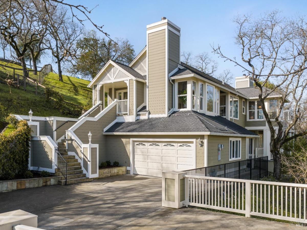 MLS #326004365 img 0