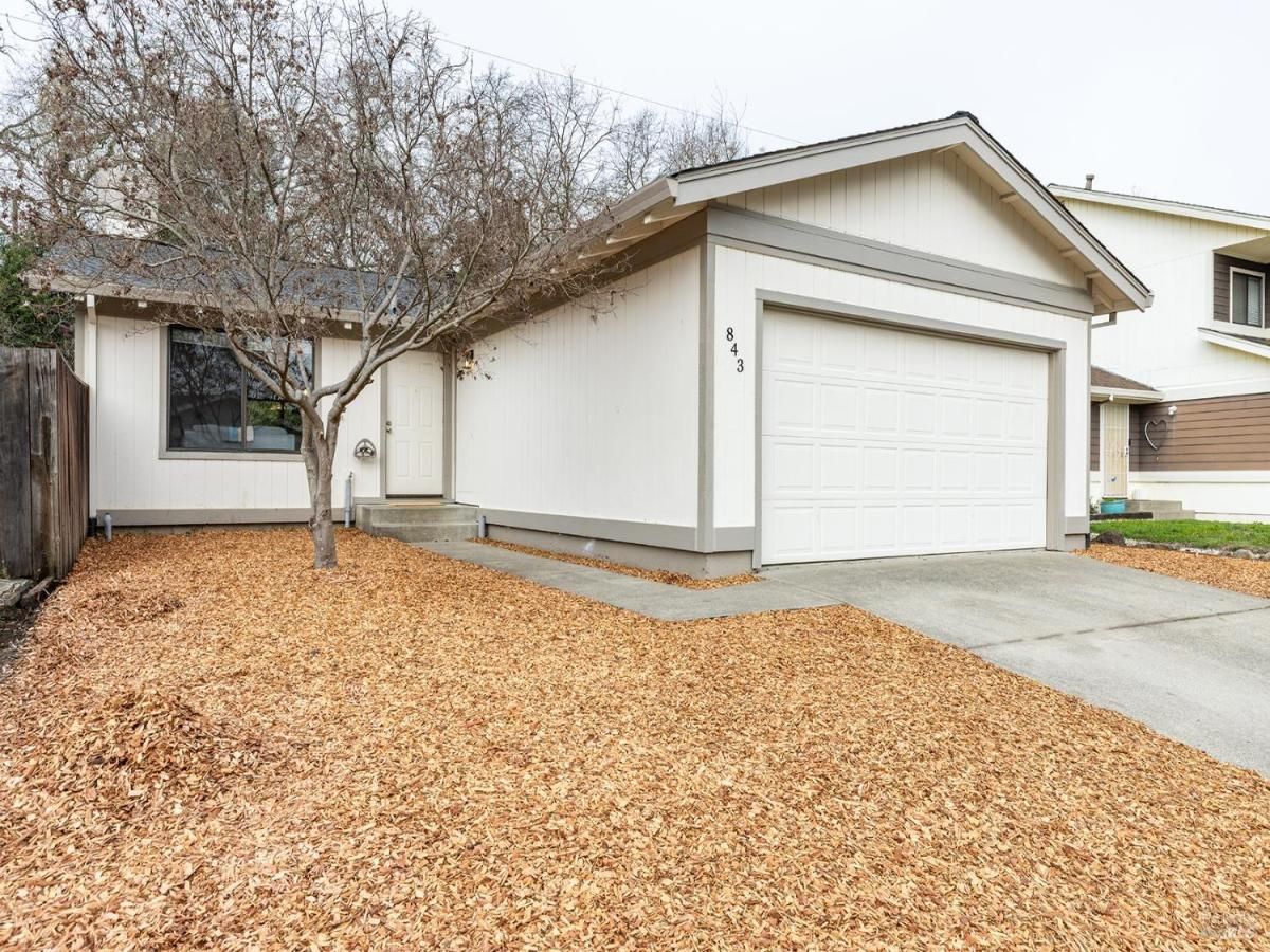 MLS #326004453 img 0