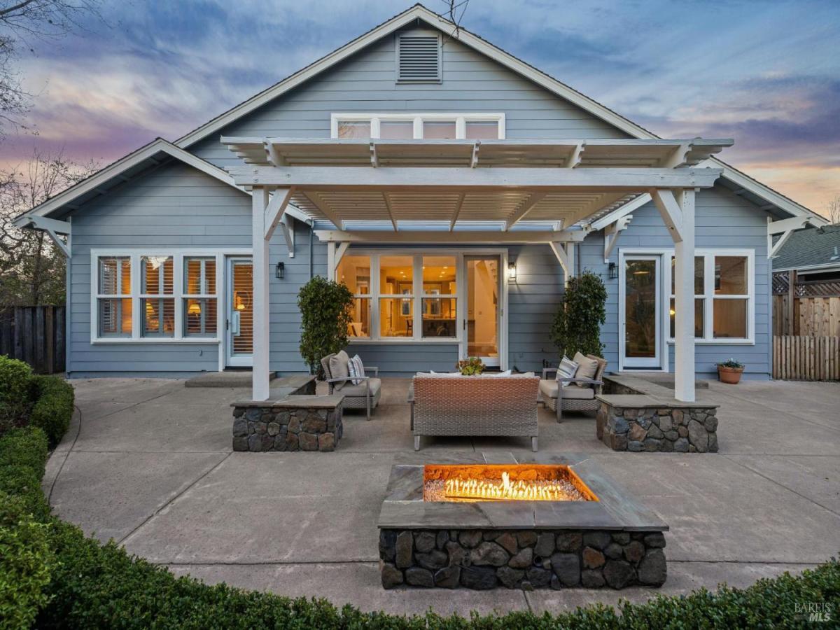 MLS #326004633 img 0