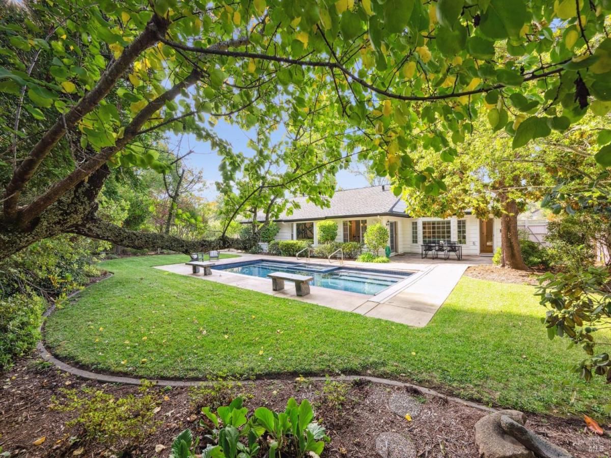 MLS #326004672 img 0