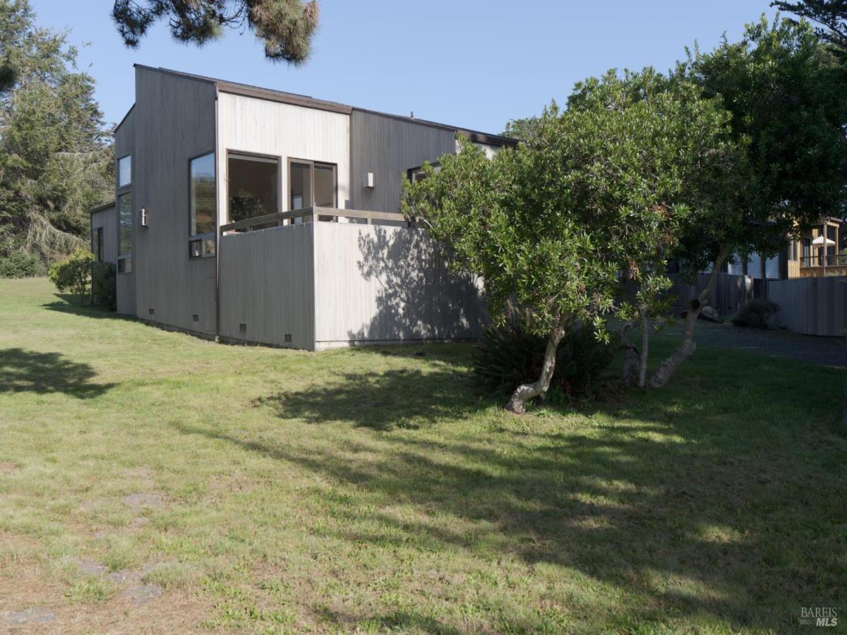 MLS #326004777 img 0