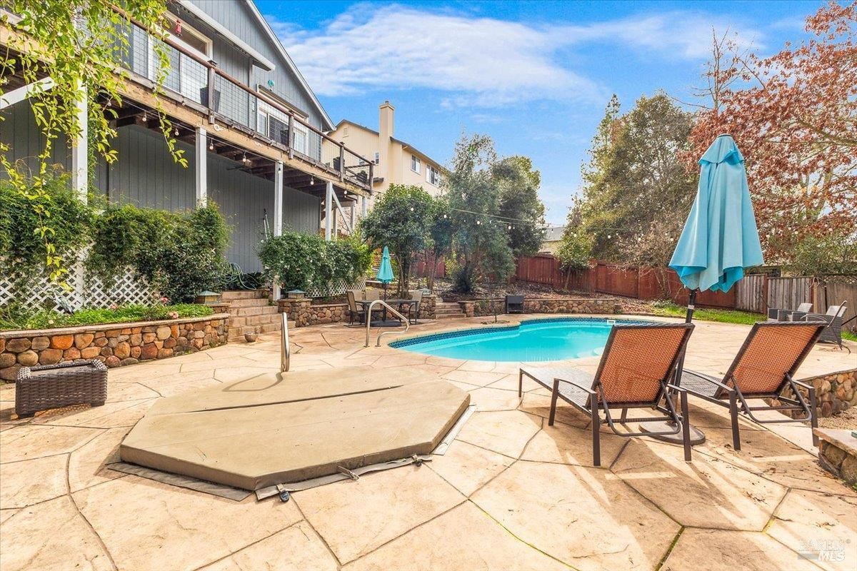 MLS #326004796 img 0