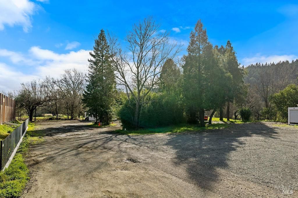 MLS #326004961 img 0