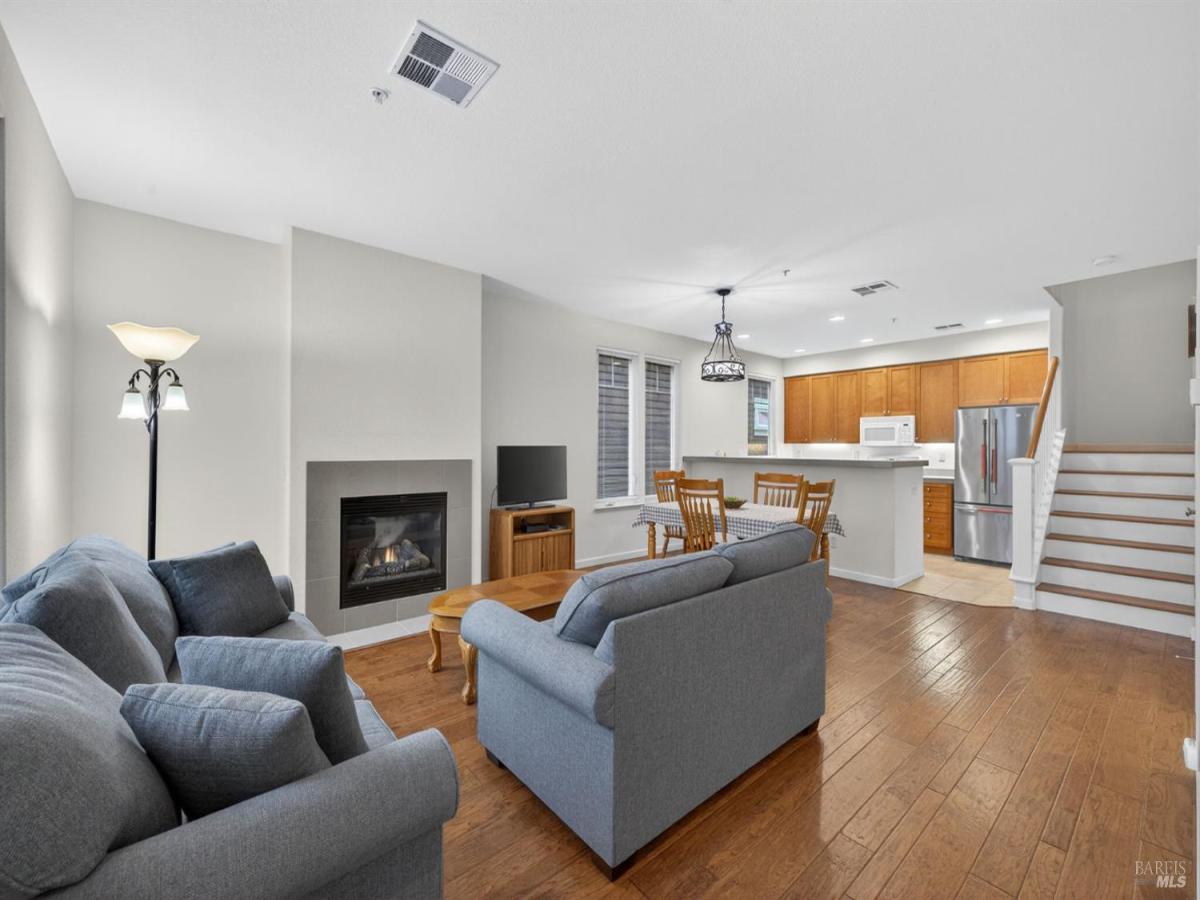 MLS #326005565 img 0