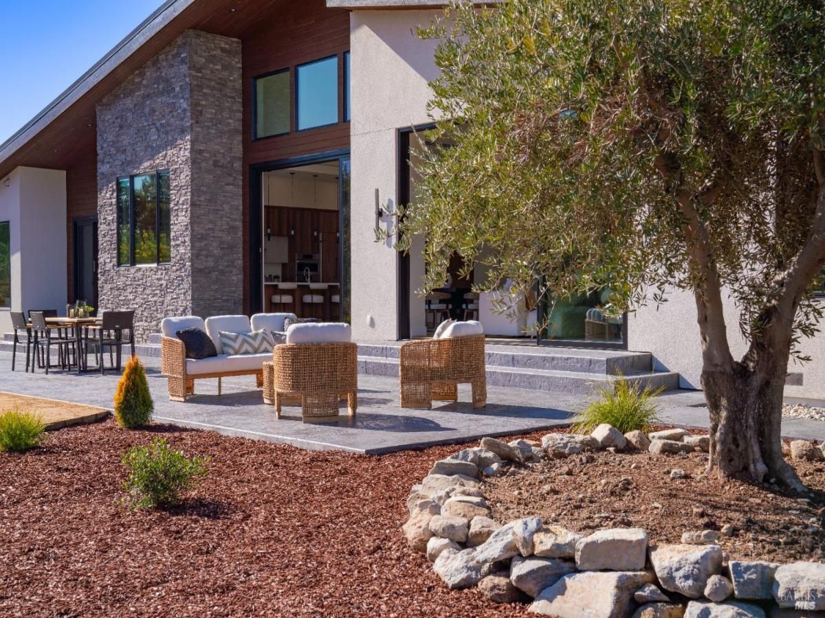 MLS #326005946 img 0