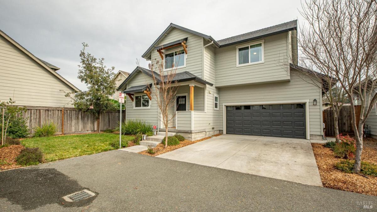 MLS #326005980 img 0