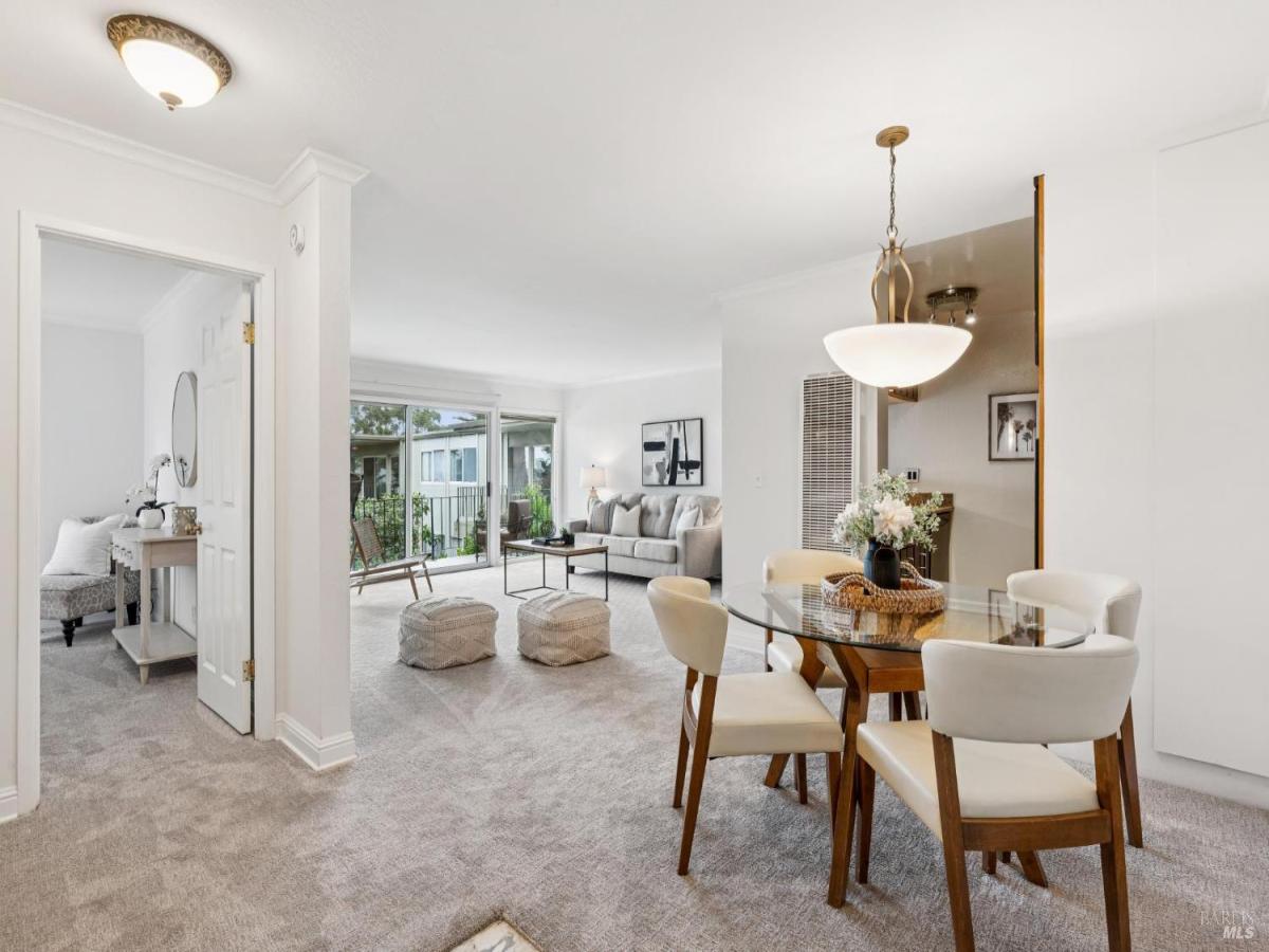 MLS #326006218 img 0