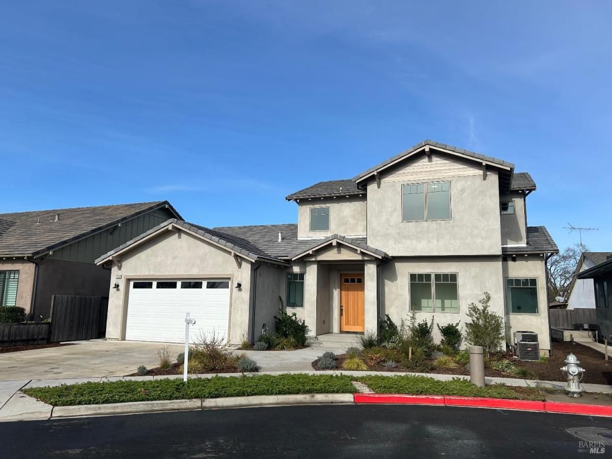 MLS #326006344 img 0