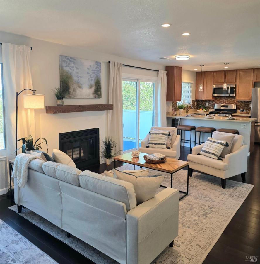 MLS #326006389 img 0