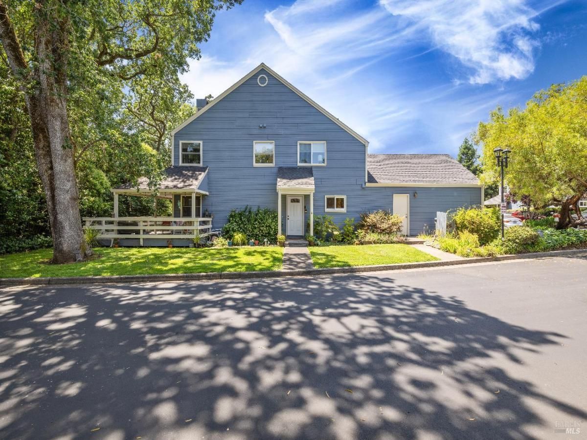 MLS #326006603 img 0