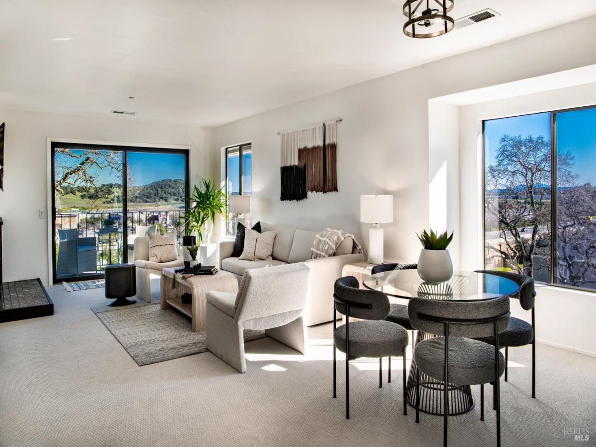 MLS #326006757 img 0